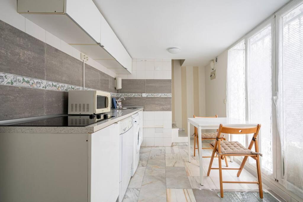 Arriaga Alto- Coqueto Duplex. Parking Gratuito Apartment Madrid Bagian luar foto